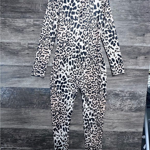 Chic Leopard Animal Print Jumpsuit Bodysuit Womens - Picture 2 of 6